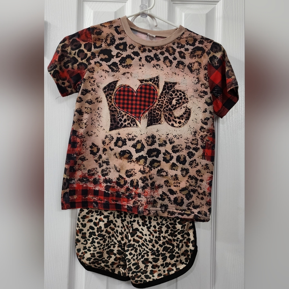 Leopard Print Kids Outfit Size: 6/7